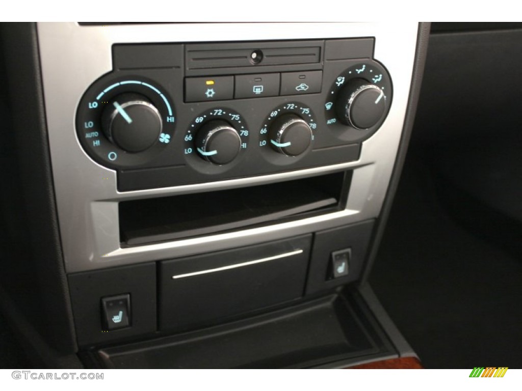 2009 Chrysler 300 Limited AWD Controls Photo #62671516