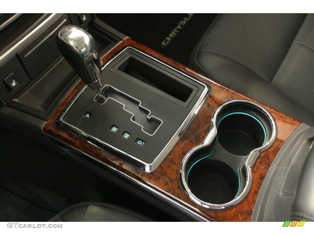 2009 Chrysler 300 Limited AWD Transmission Photos