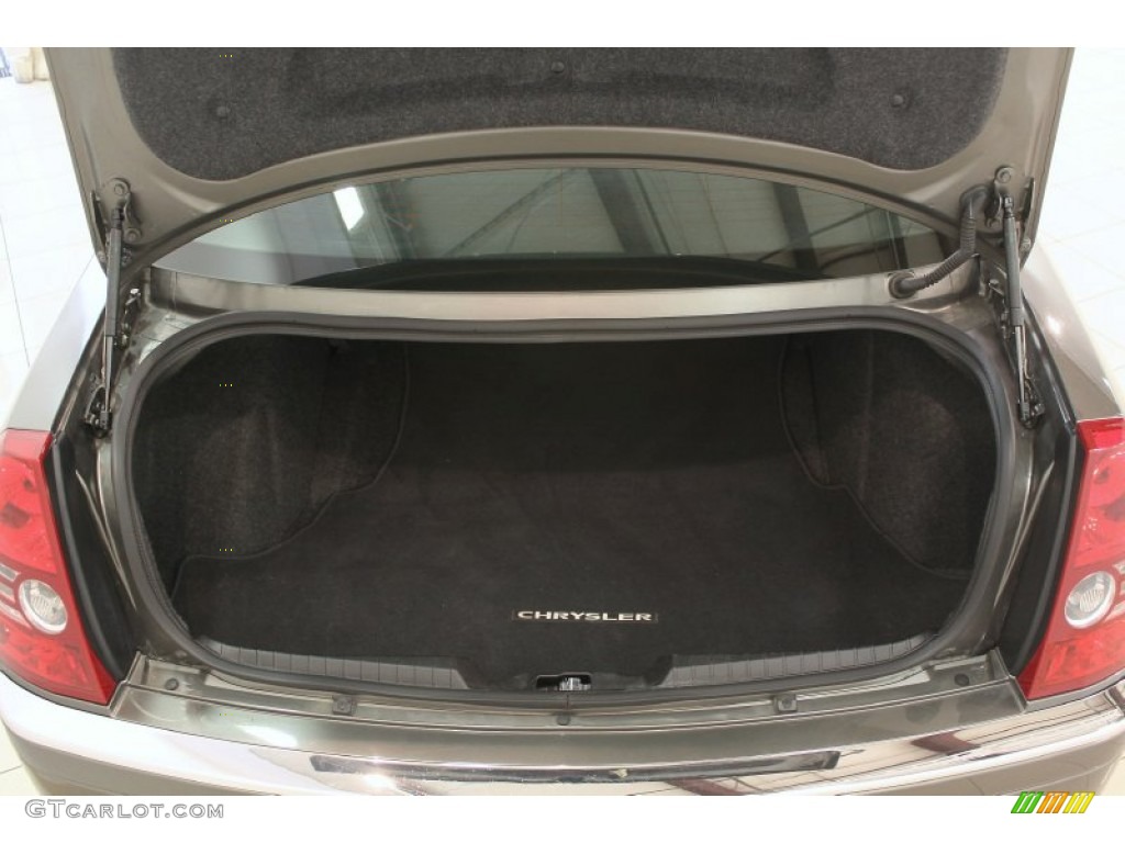 2009 Chrysler 300 Limited AWD Trunk Photo #62671642