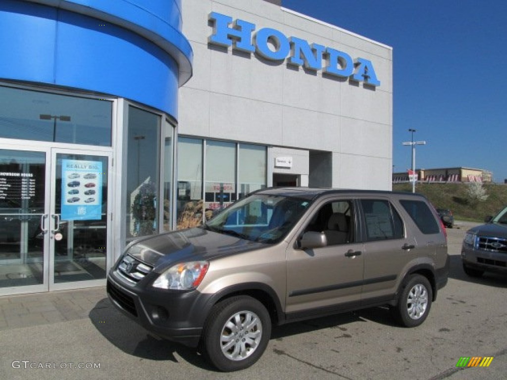 2005 CR-V EX 4WD - Sahara Sand Metallic / Ivory photo #1