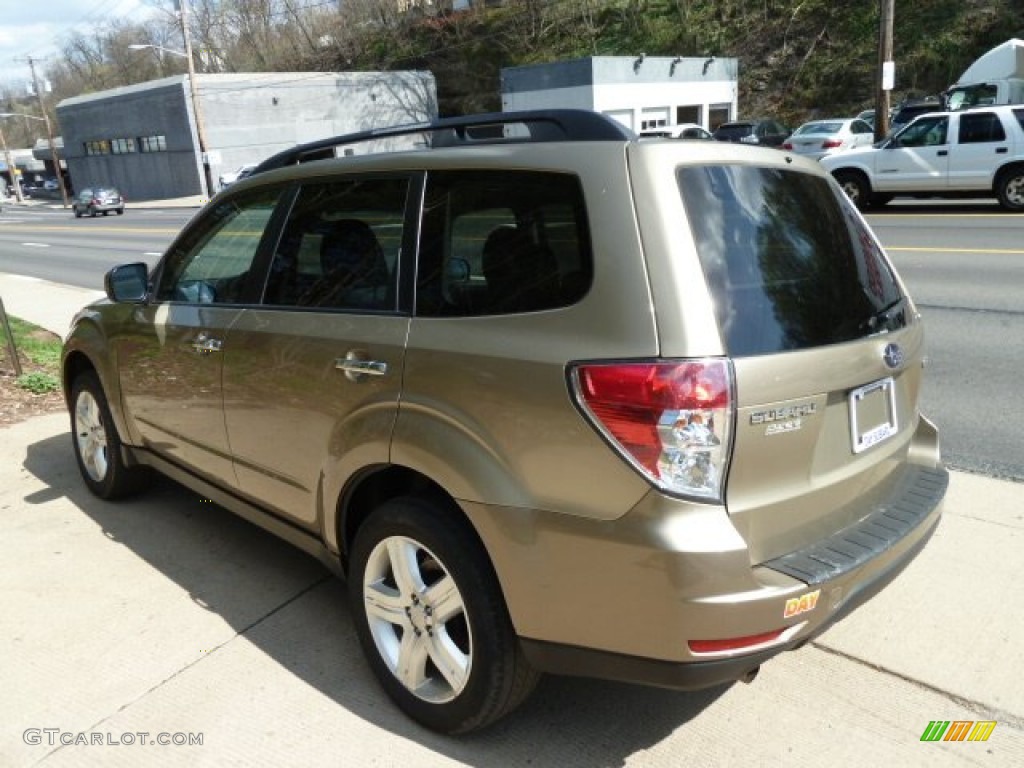 2009 Forester 2.5 X Premium - Topaz Gold Metallic / Black photo #2