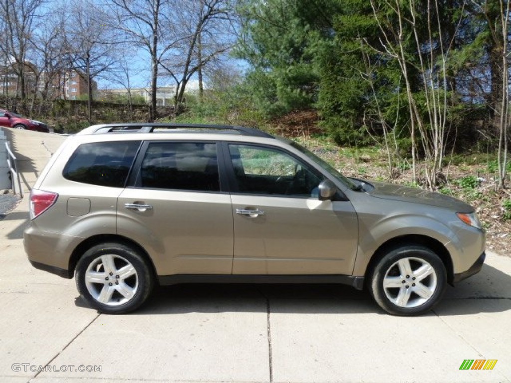 2009 Forester 2.5 X Premium - Topaz Gold Metallic / Black photo #4