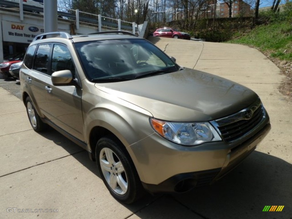 2009 Forester 2.5 X Premium - Topaz Gold Metallic / Black photo #5