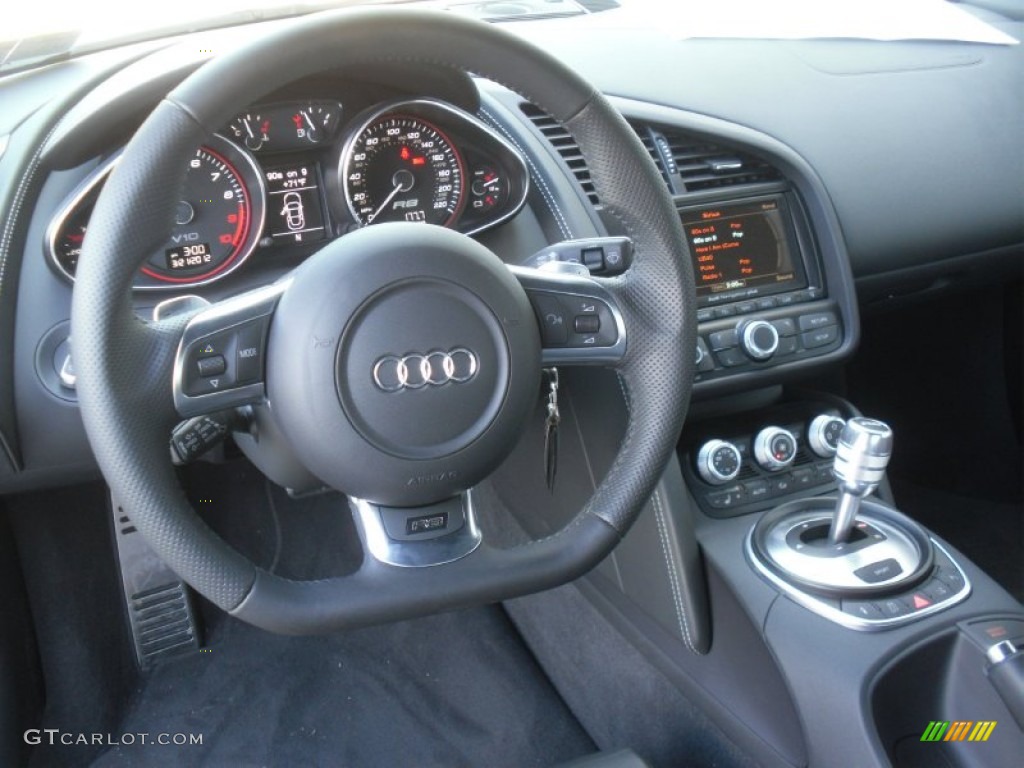 2011 Audi R8 Spyder 5.2 FSI quattro Black Fine Nappa Leather Steering Wheel Photo #62676551
