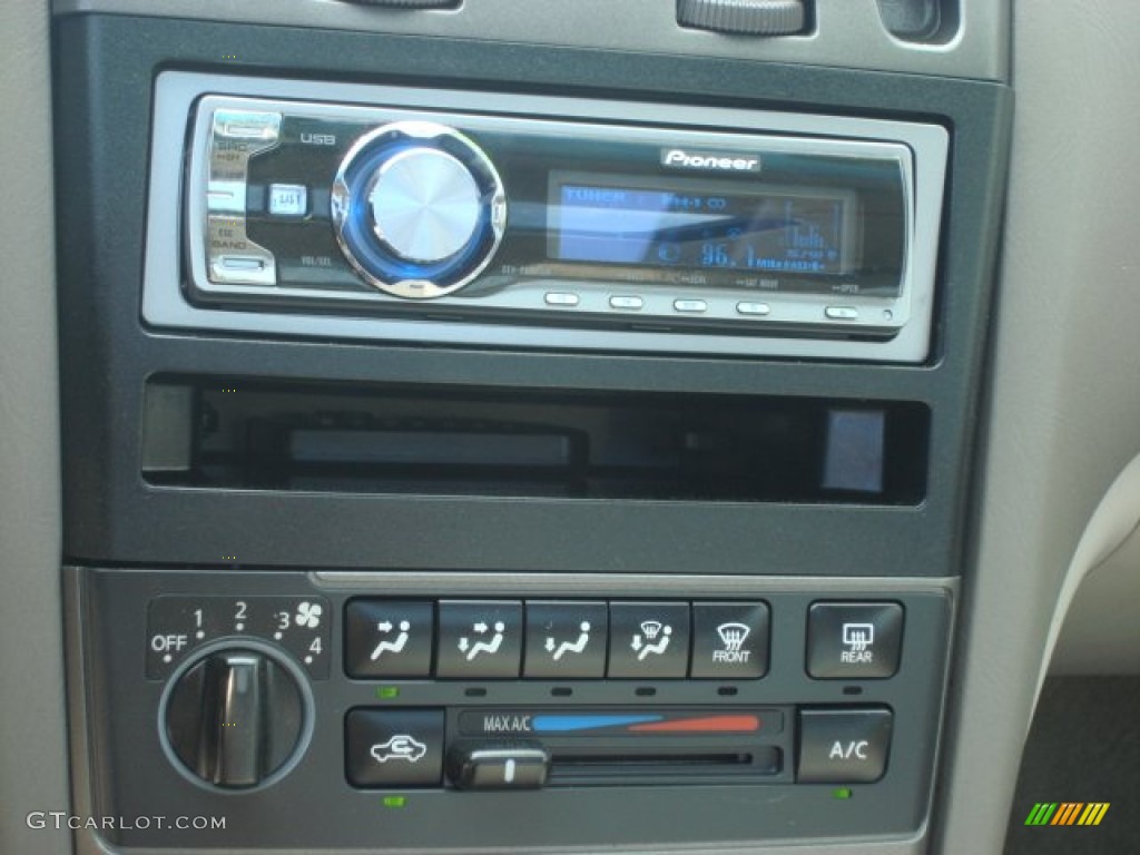 2003 Maxima SE - Gray Lustre / Frost photo #16