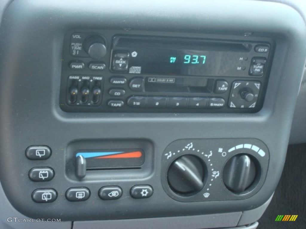 2000 Voyager  - Patriot Blue Pearl / Mist Gray photo #14