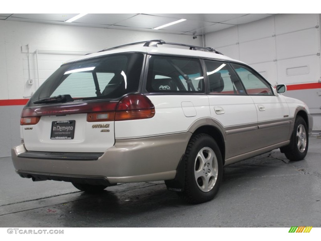 1999 Legacy Outback Wagon - Glacier White / Gray photo #27