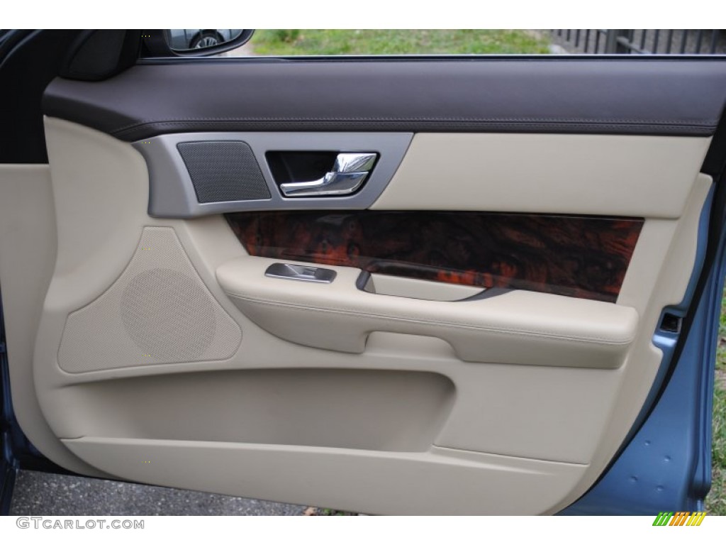 2009 Jaguar XF Luxury Barley/Truffle Door Panel Photo #62683004