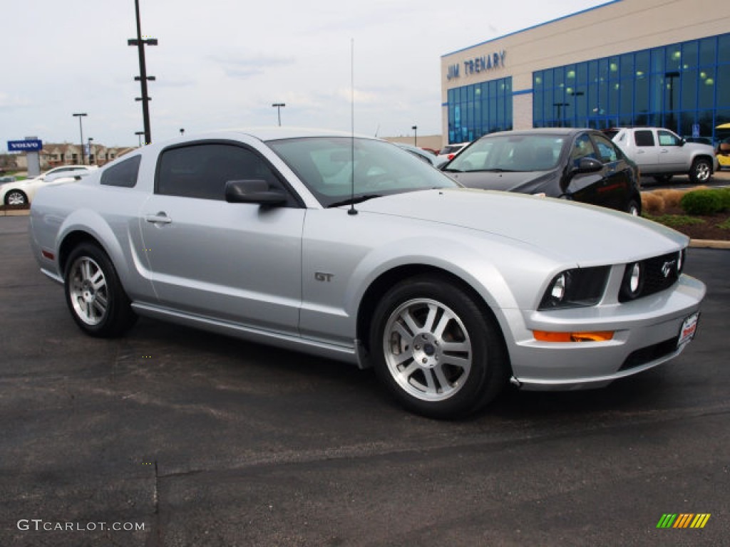 2005 Mustang GT Premium Coupe - Satin Silver Metallic / Red Leather photo #2