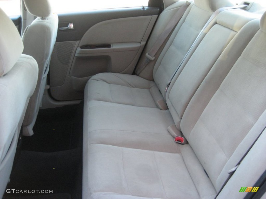 2009 Ford Taurus SEL AWD Rear Seat Photo #62685086