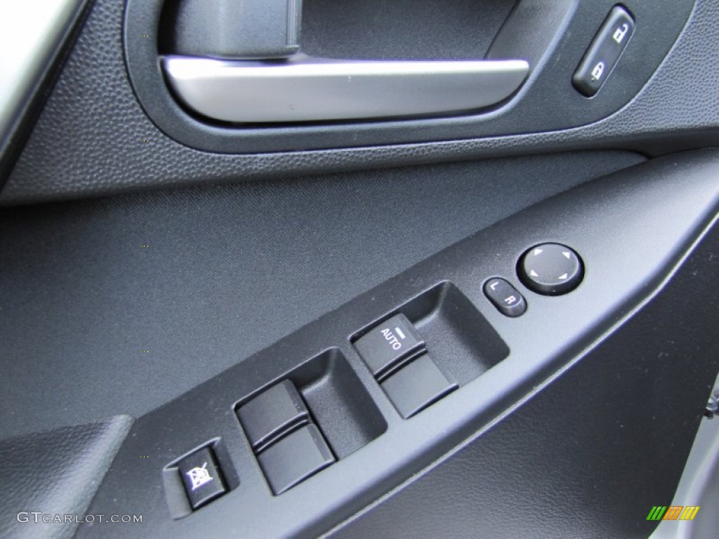 2011 Mazda MAZDA3 s Sport 5 Door Controls Photo #62686109