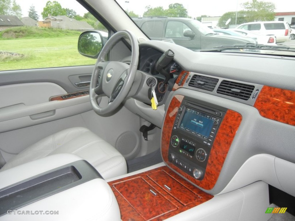 2008 Suburban 1500 LTZ - Black / Light Titanium/Dark Titanium photo #6