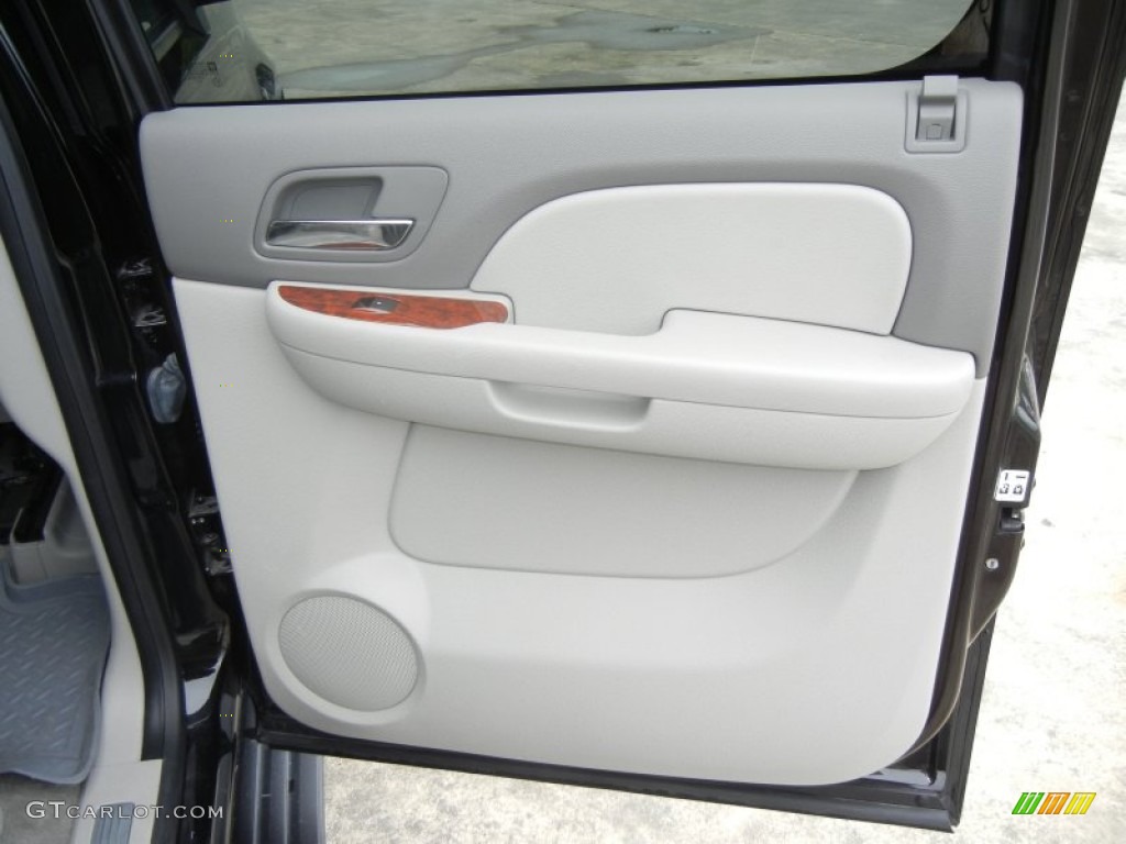 2008 Suburban 1500 LTZ - Black / Light Titanium/Dark Titanium photo #13