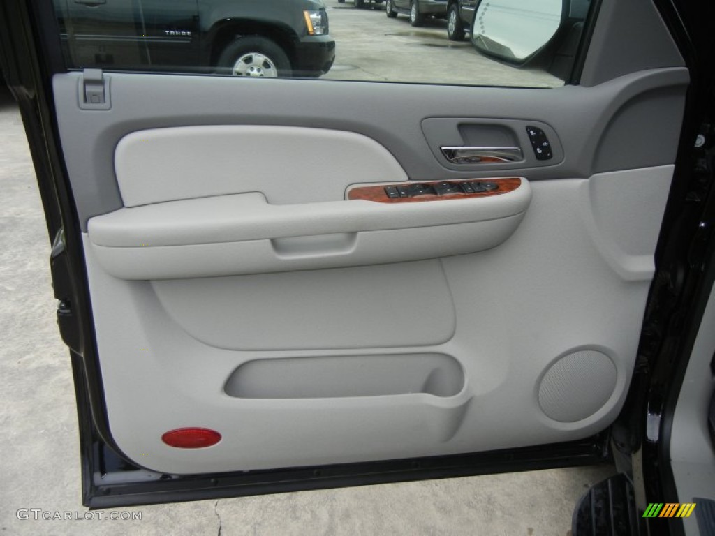 2008 Suburban 1500 LTZ - Black / Light Titanium/Dark Titanium photo #18
