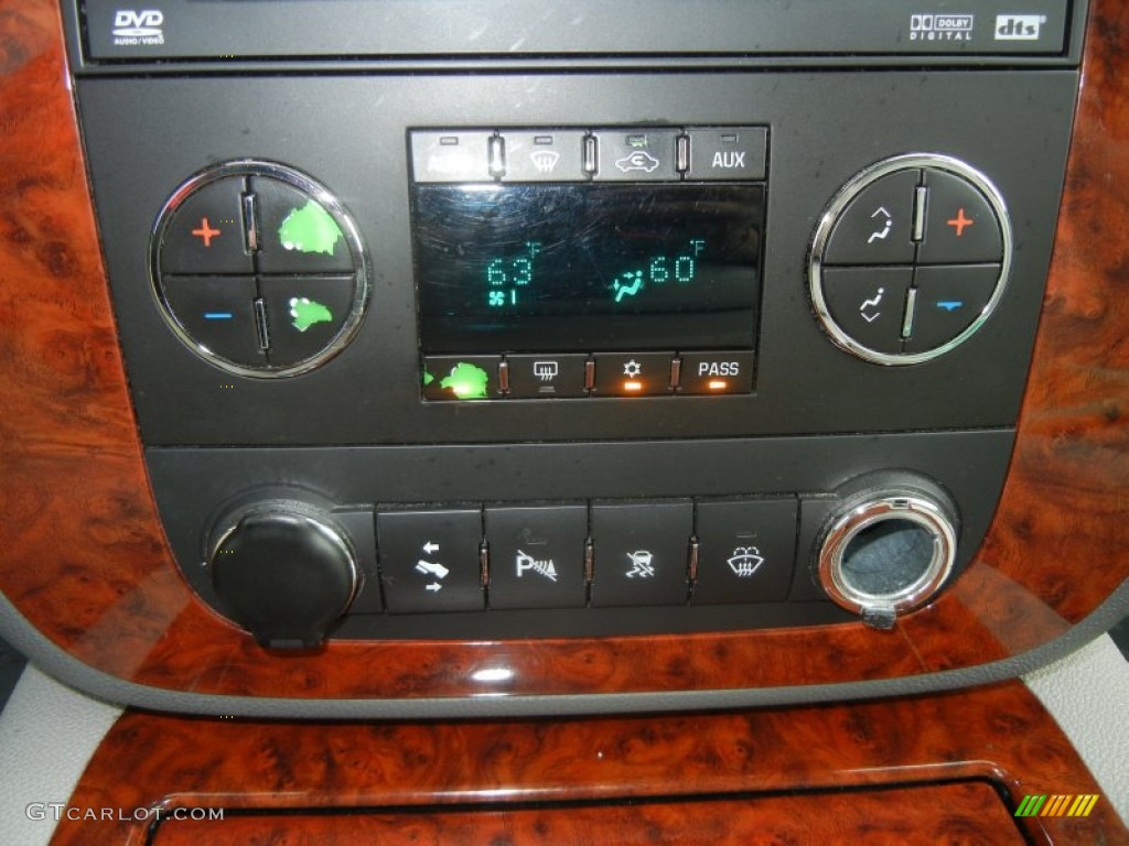 2008 Suburban 1500 LTZ - Black / Light Titanium/Dark Titanium photo #26