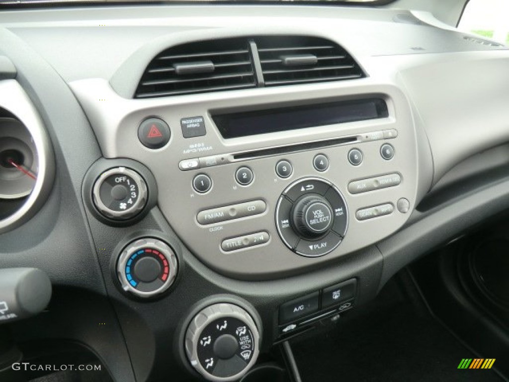 2011 Honda Fit Sport Controls Photo #62691656
