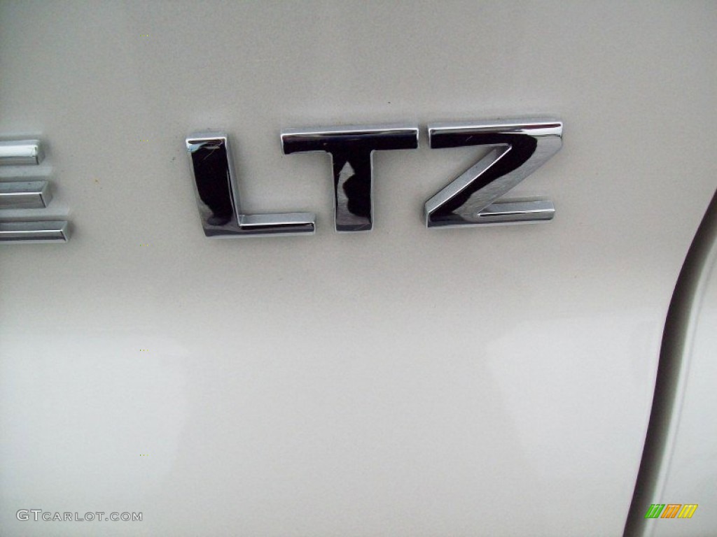 2012 Chevrolet Traverse LTZ AWD Marks and Logos Photos