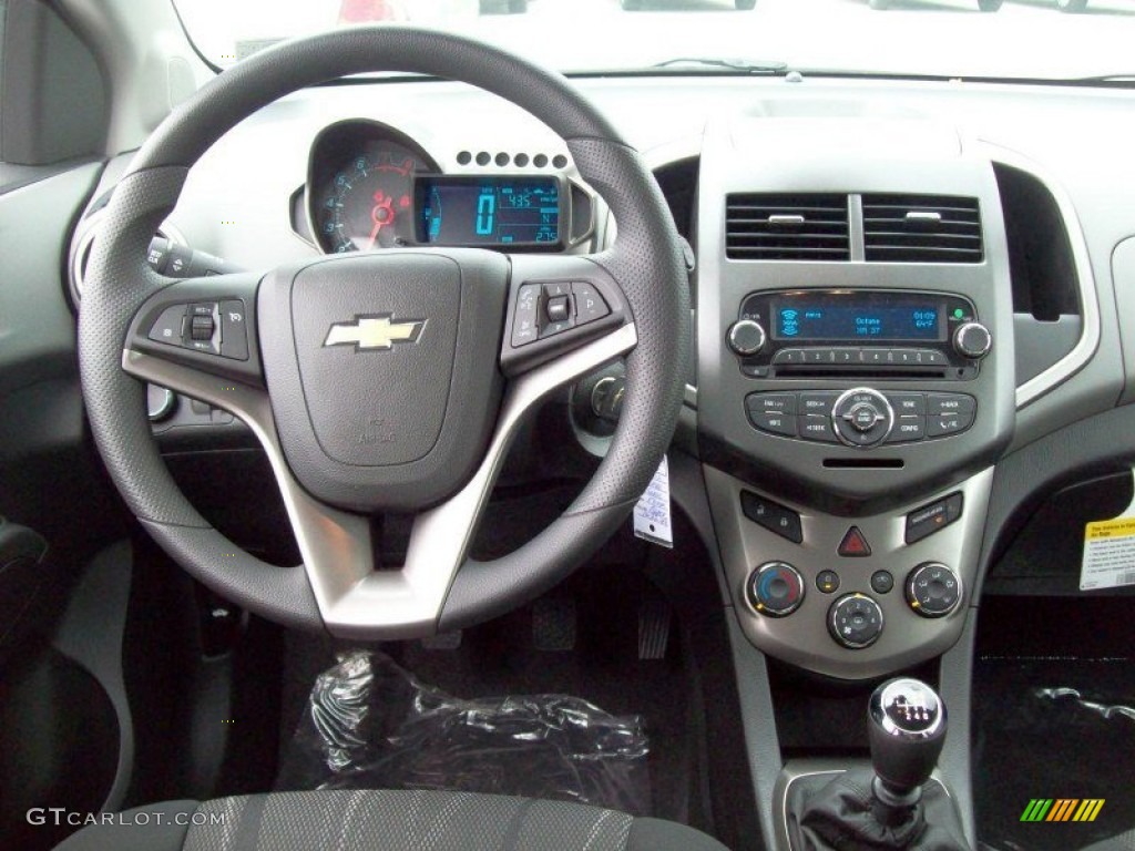 2012 Chevrolet Sonic LT Hatch Jet Black/Dark Titanium Dashboard Photo #62694143
