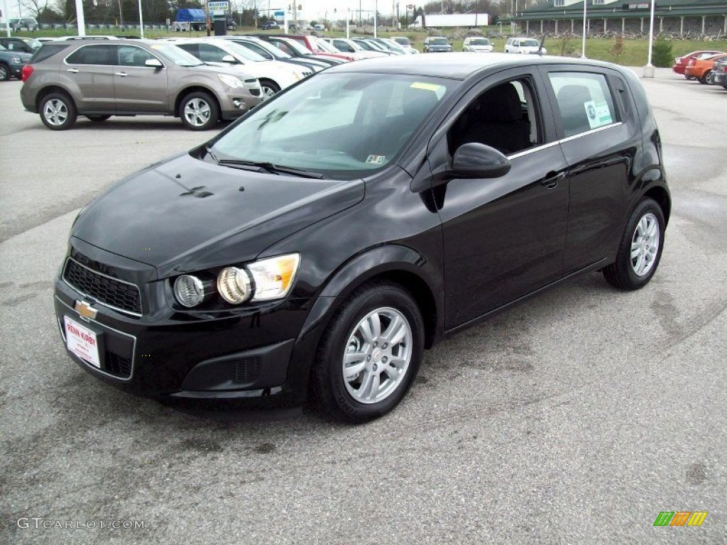 2012 Sonic LT Hatch - Black / Jet Black/Dark Titanium photo #11