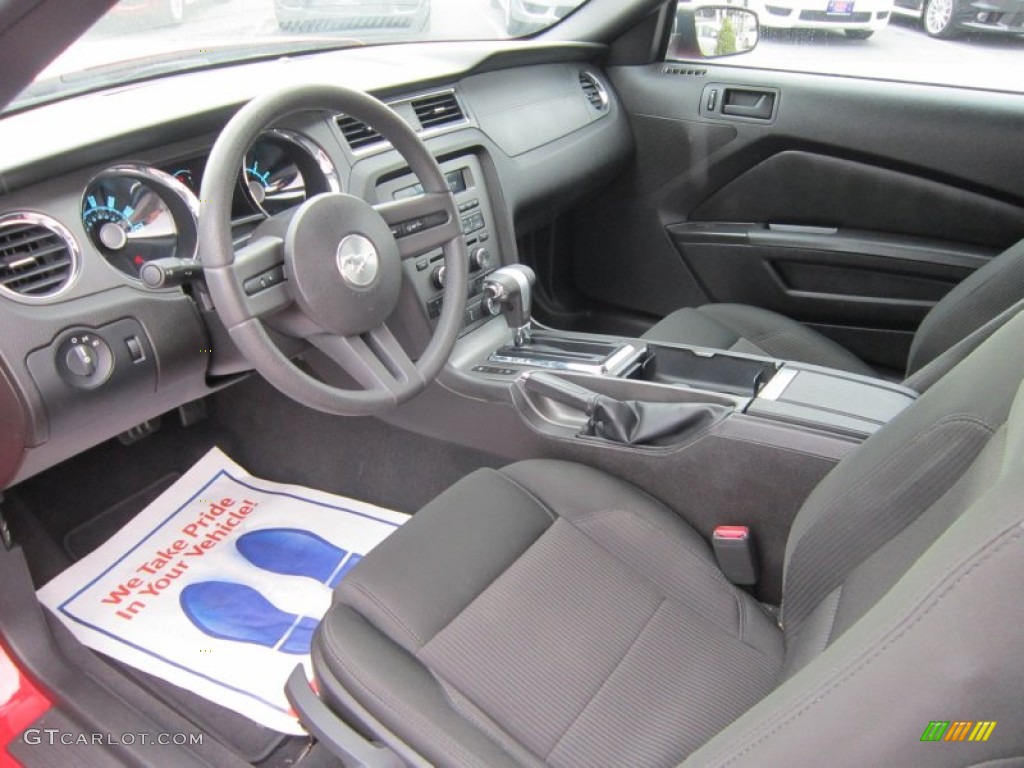 Charcoal Black Interior 2010 Ford Mustang V6 Convertible Photo #62696078