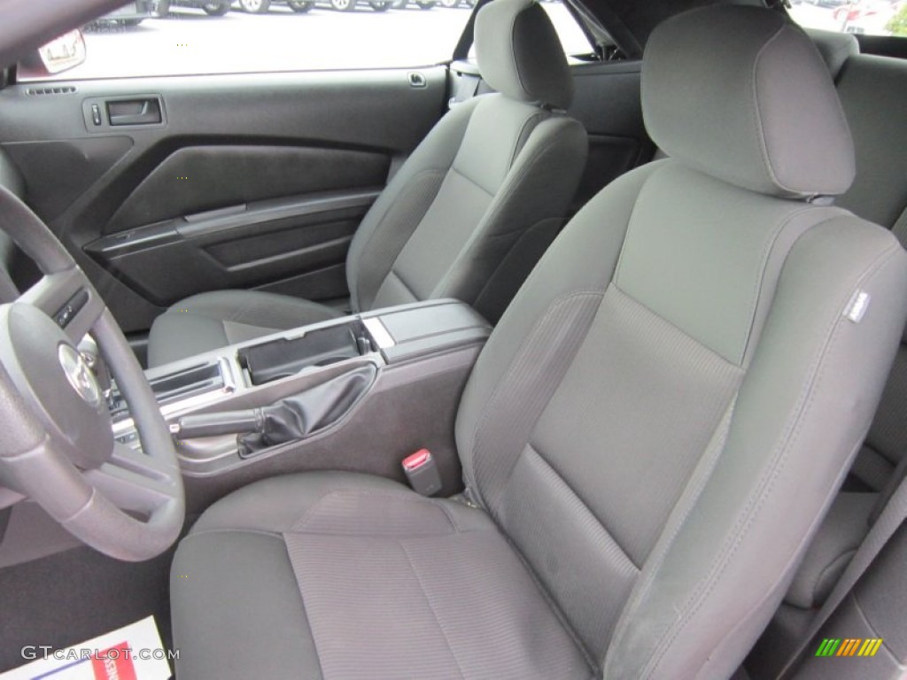Charcoal Black Interior 2010 Ford Mustang V6 Convertible Photo #62696087