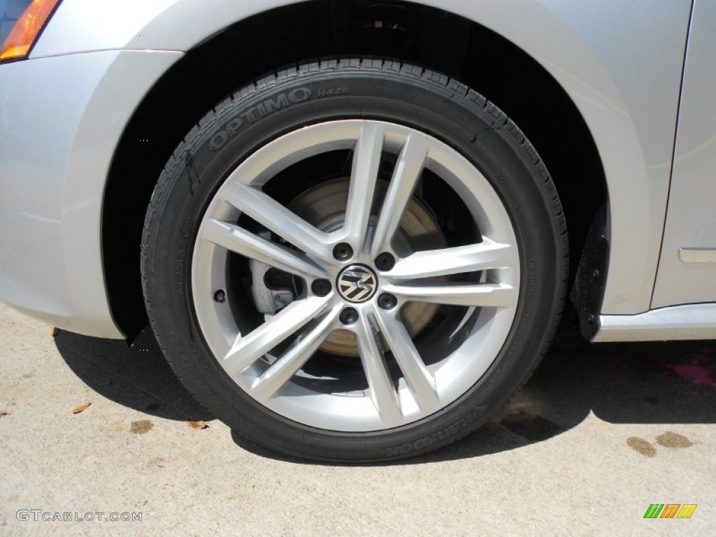 2012 Volkswagen Passat TDI SEL Wheel Photo #62696906