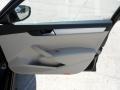 Black - Passat 2.5L SE Photo No. 12