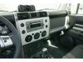 Iceberg White - FJ Cruiser 4WD Photo No. 5