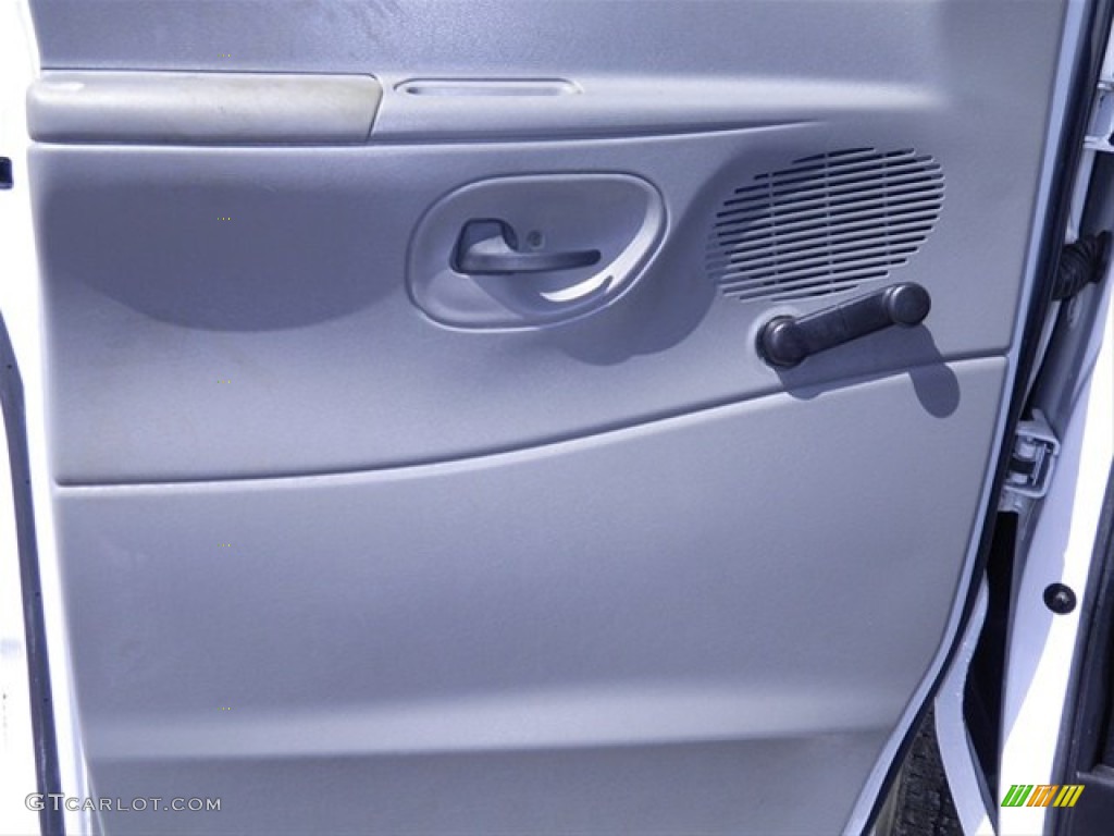 2007 E Series Van E150 Commercial - Oxford White / Medium Flint Grey photo #45