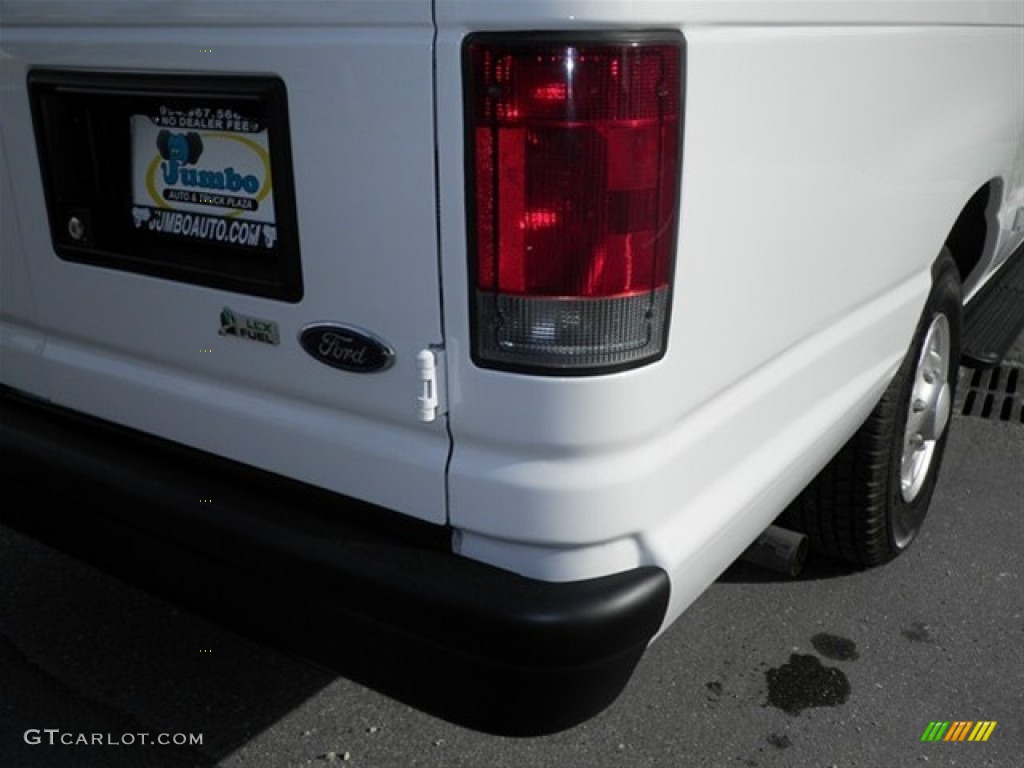 2009 E Series Van E350 Super Duty XL Extended Passenger - Oxford White / Medium Flint photo #10