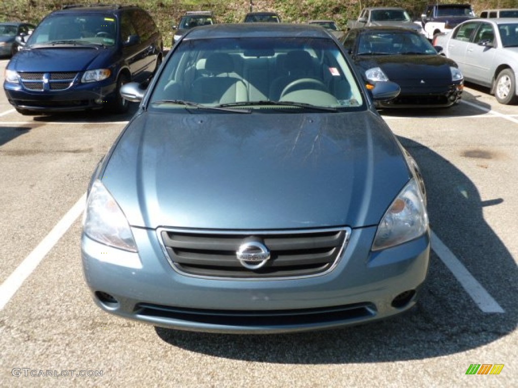 2002 Altima 2.5 S - Opal Blue Metallic / Frost Gray photo #2