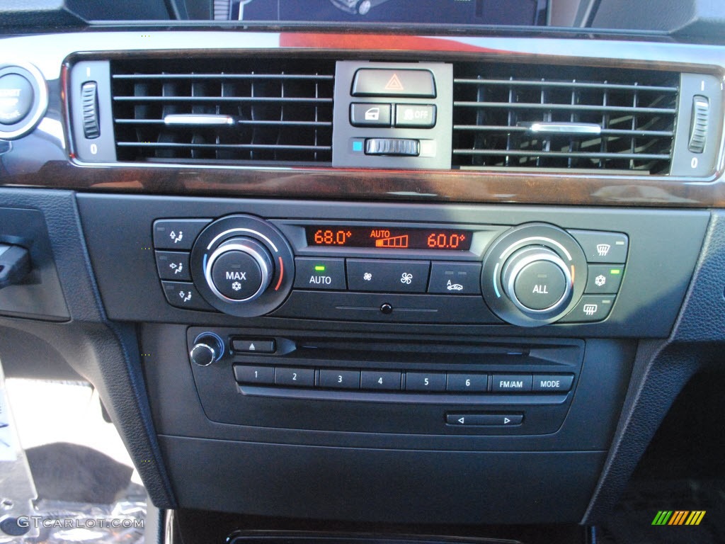 2011 BMW 3 Series 335i Sedan Controls Photo #62704910