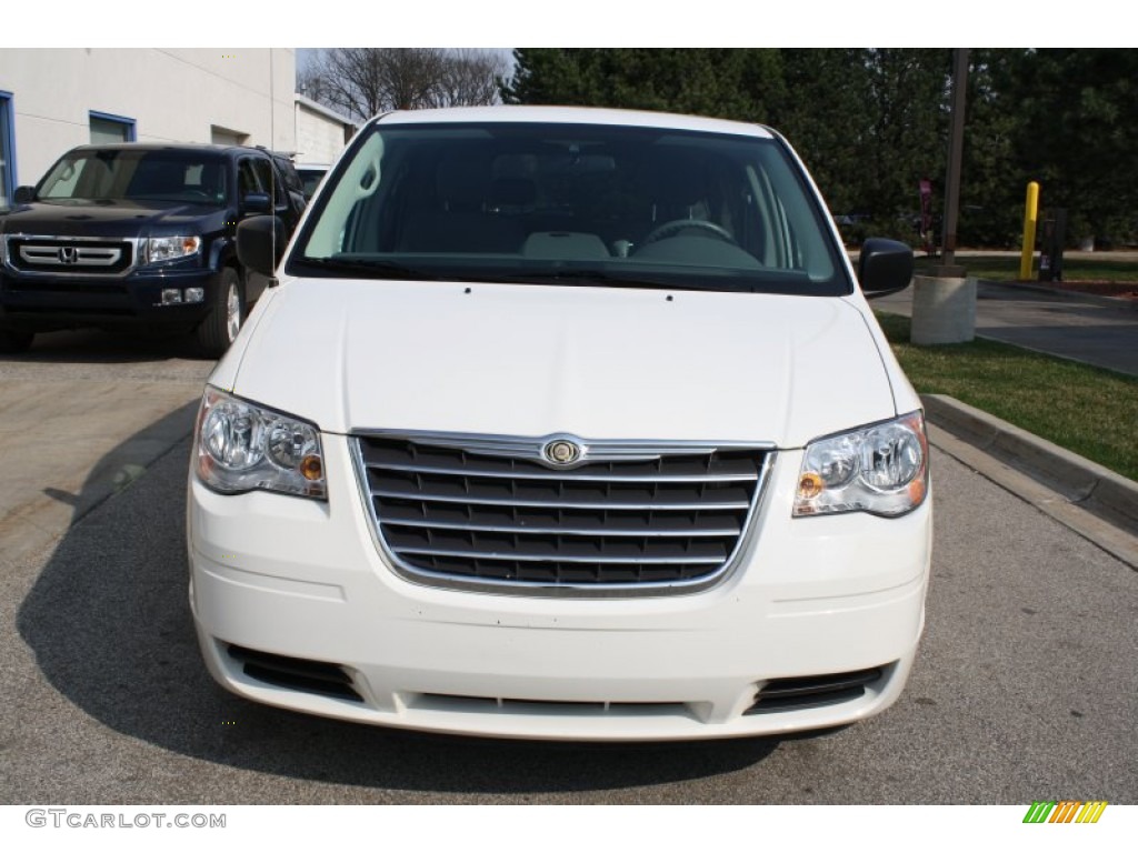 2009 Town & Country LX - Stone White / Medium Slate Gray/Light Shale photo #2