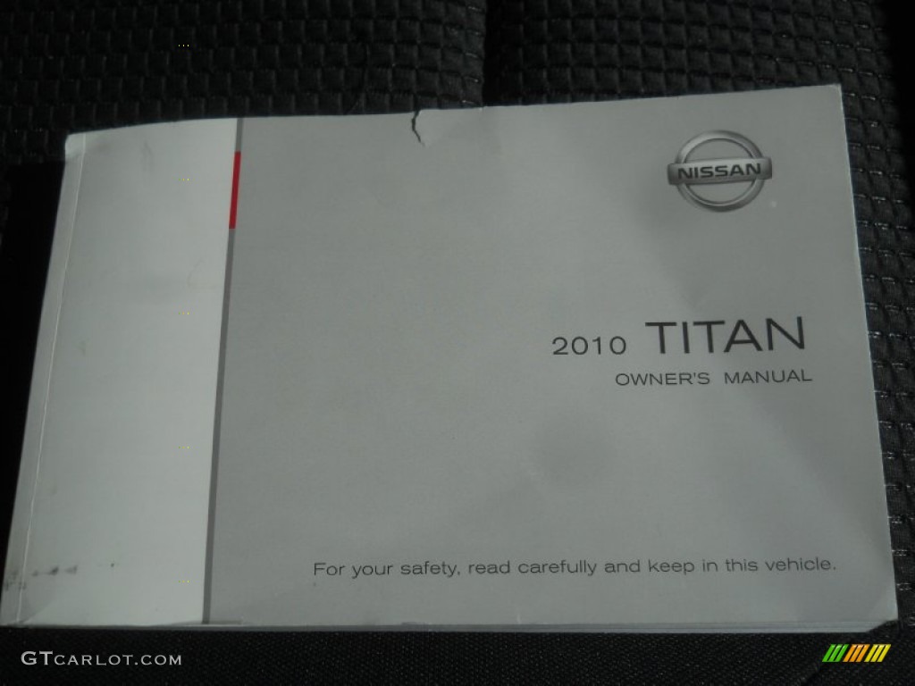 2010 Titan SE King Cab 4x4 - Radiant Silver / Charcoal photo #19