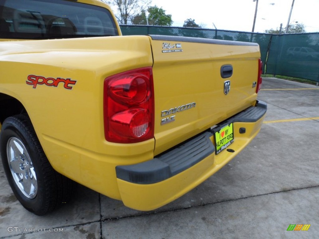 2006 Dakota SLT Sport Quad Cab - Solar Yellow / Medium Slate Gray photo #26