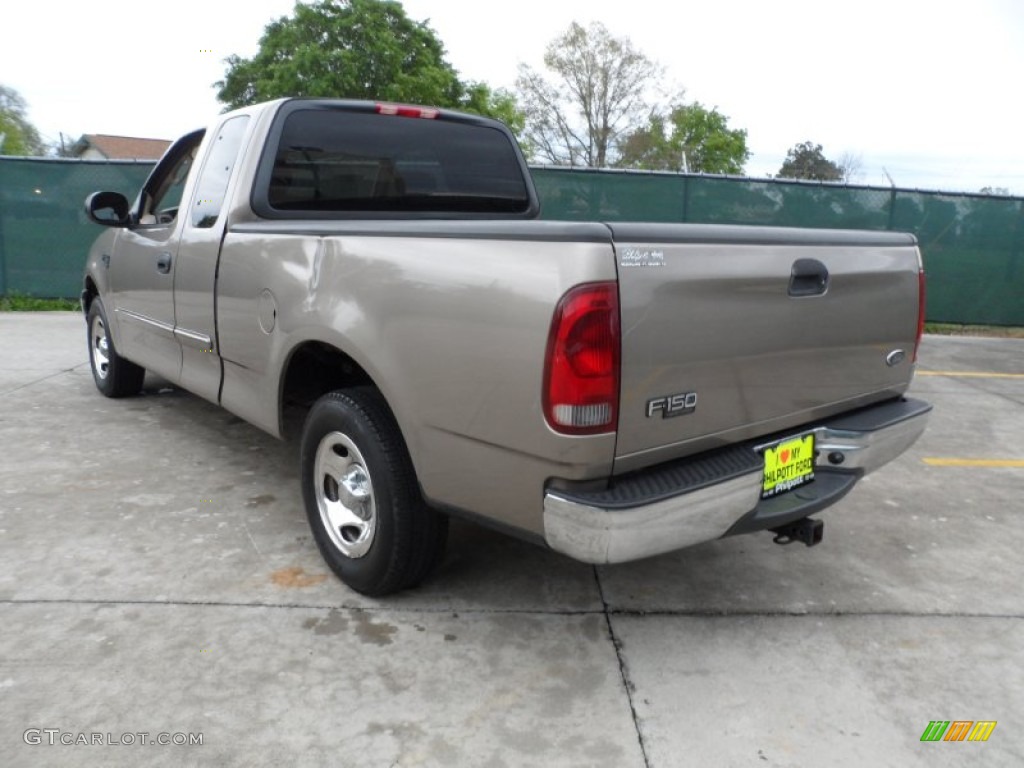 2004 F150 XLT Heritage SuperCab - Arizona Beige Metallic / Heritage Medium Parchment photo #5