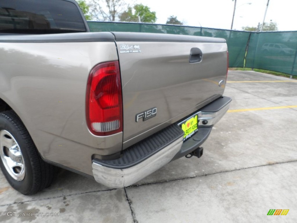 2004 F150 XLT Heritage SuperCab - Arizona Beige Metallic / Heritage Medium Parchment photo #22