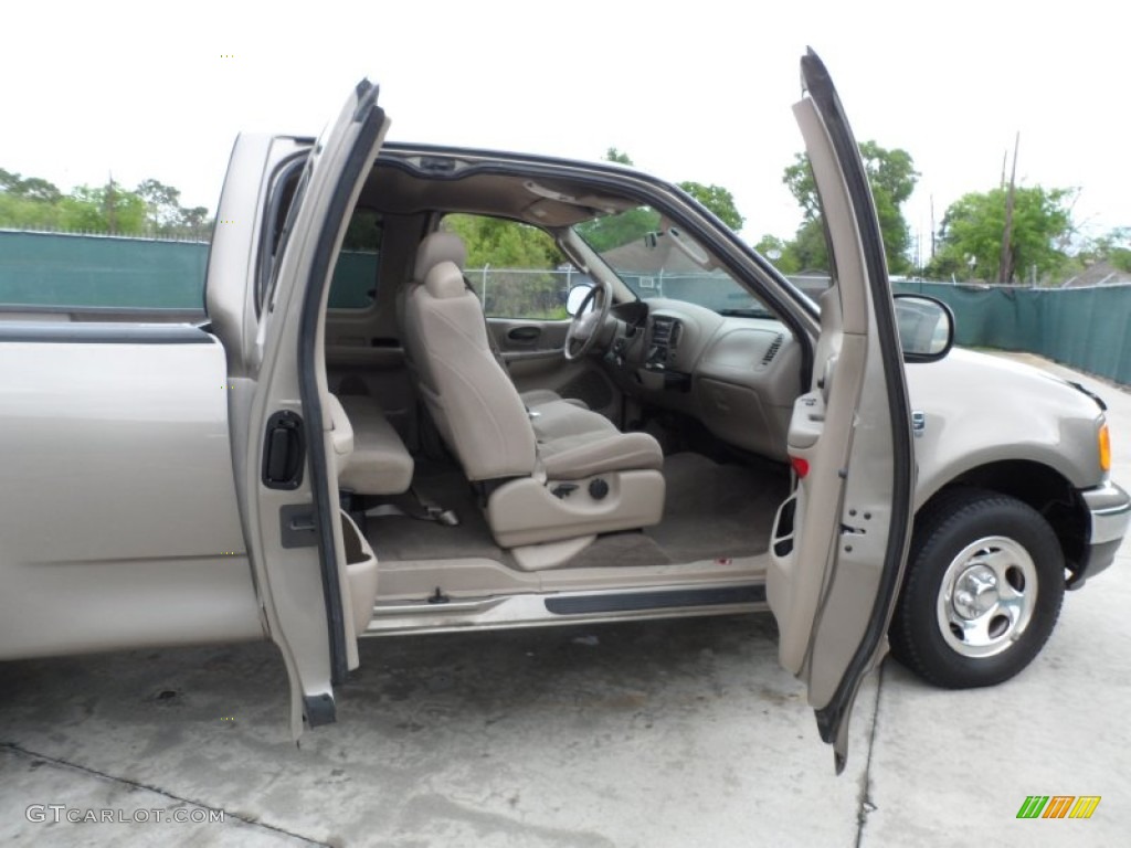 2004 F150 XLT Heritage SuperCab - Arizona Beige Metallic / Heritage Medium Parchment photo #25