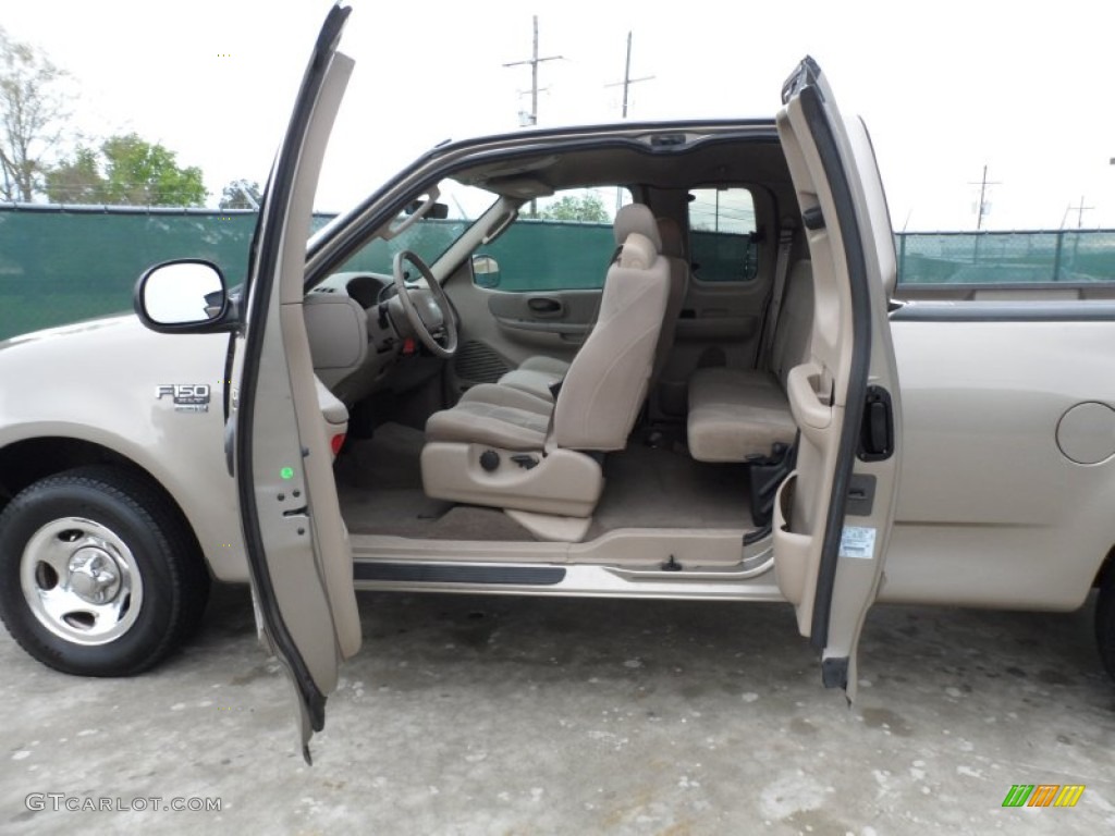 2004 F150 XLT Heritage SuperCab - Arizona Beige Metallic / Heritage Medium Parchment photo #32