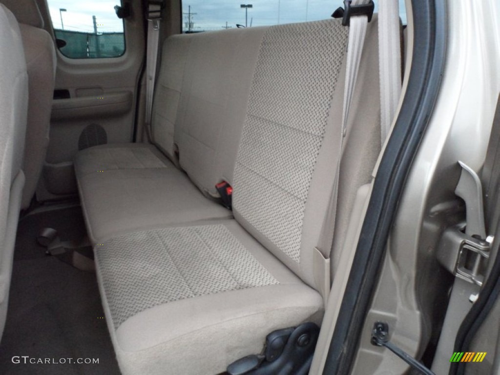 2004 Ford F150 XLT Heritage SuperCab Rear Seat Photo #62710460