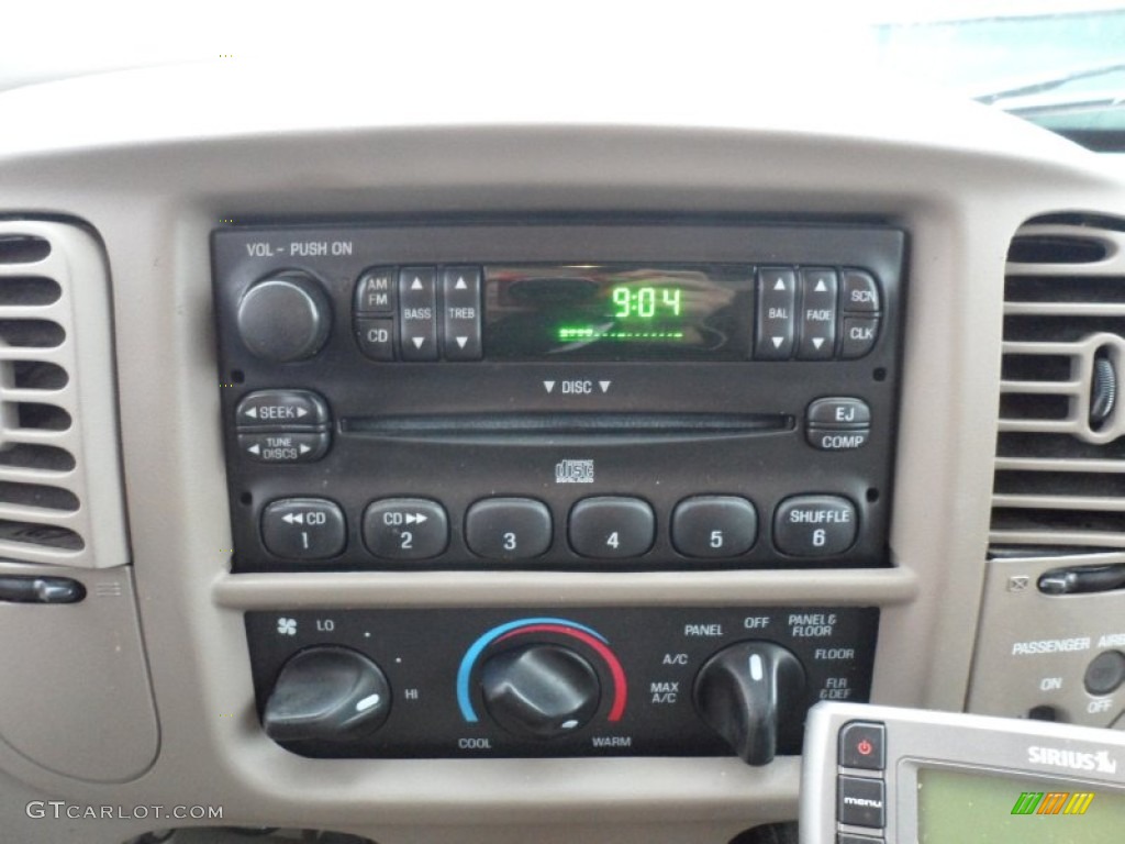 2004 Ford F150 XLT Heritage SuperCab Audio System Photo #62710481