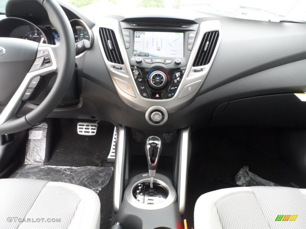 2012 Veloster  - Boston Red / Gray photo #27