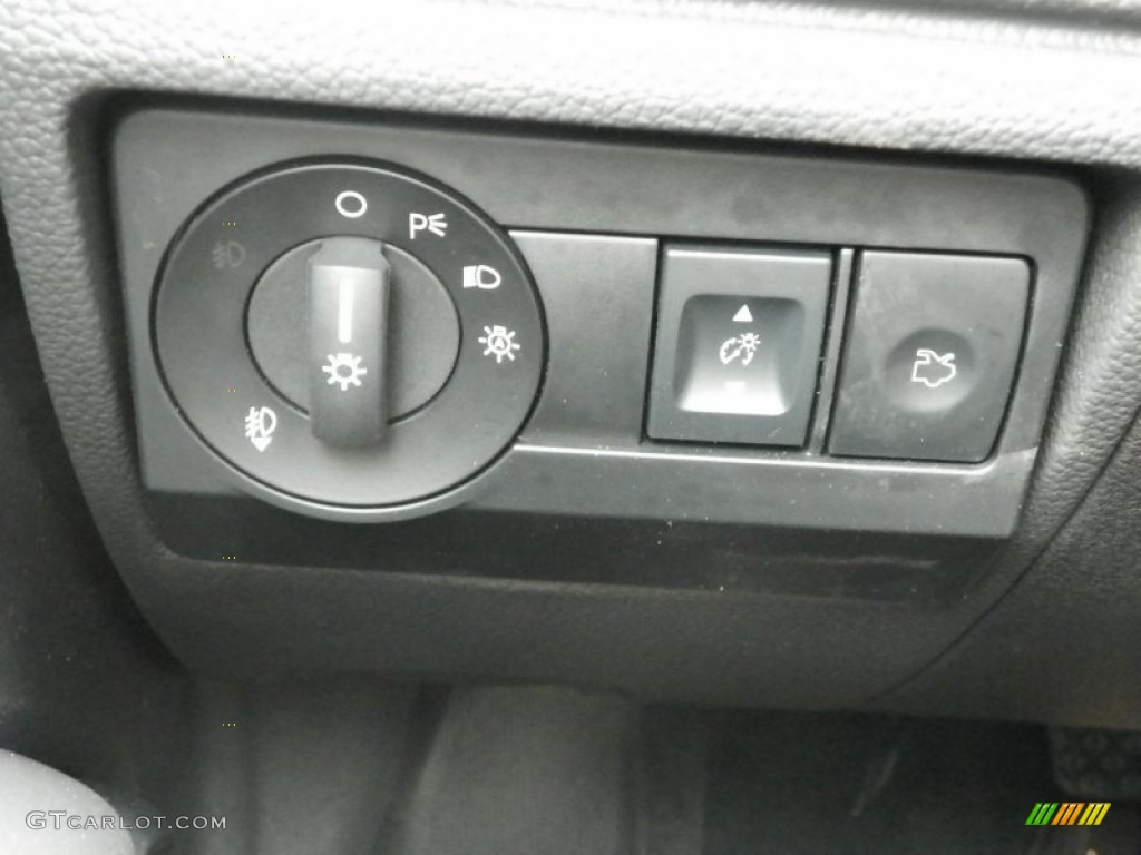 2012 Ford Fusion SEL Controls Photo #62713064