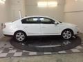 Candy White - Passat Komfort Sedan Photo No. 4