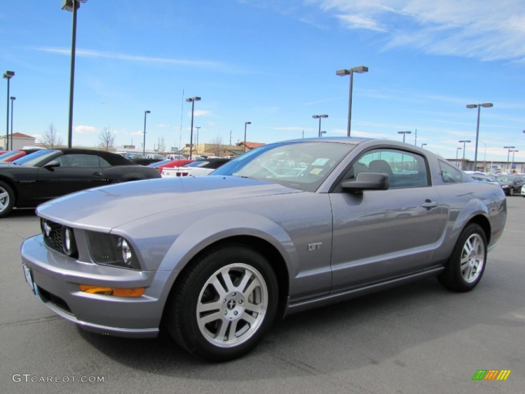 2006 Mustang GT Deluxe Coupe - Tungsten Grey Metallic / Dark Charcoal photo #3