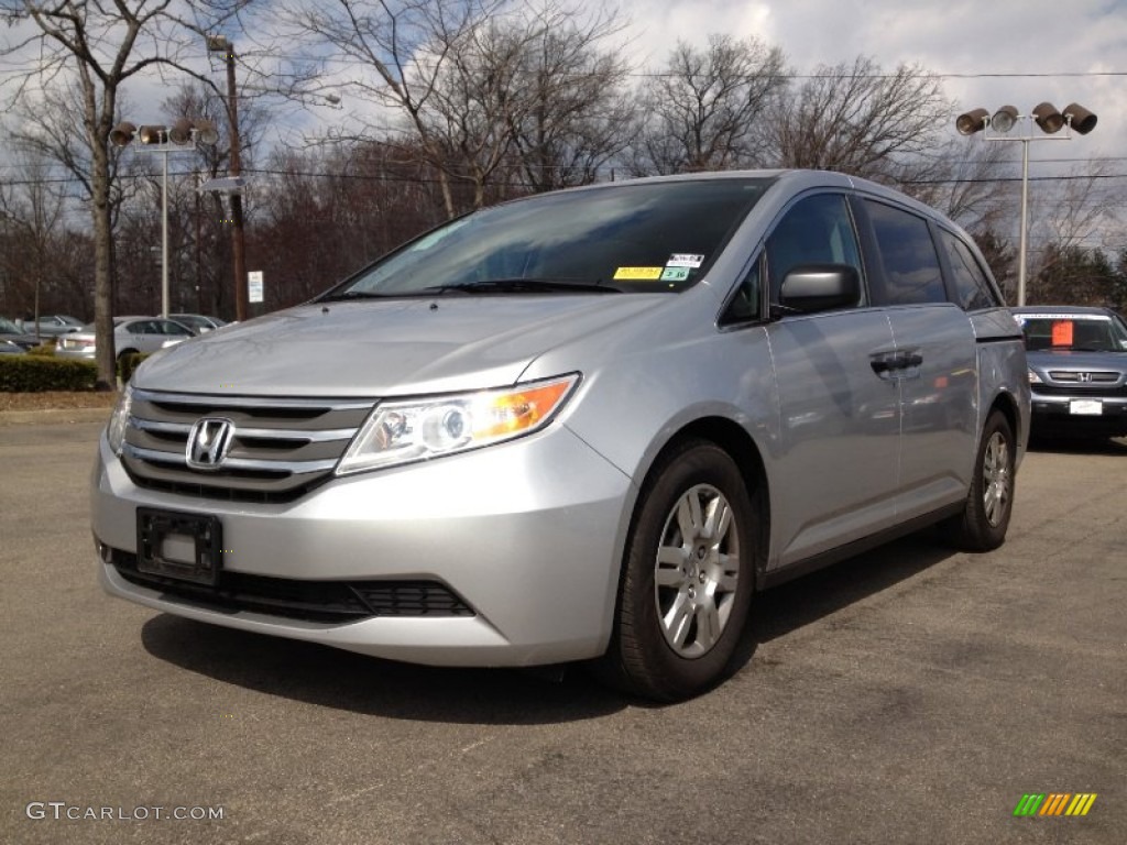2011 Odyssey LX - Alabaster Silver Metallic / Gray photo #5