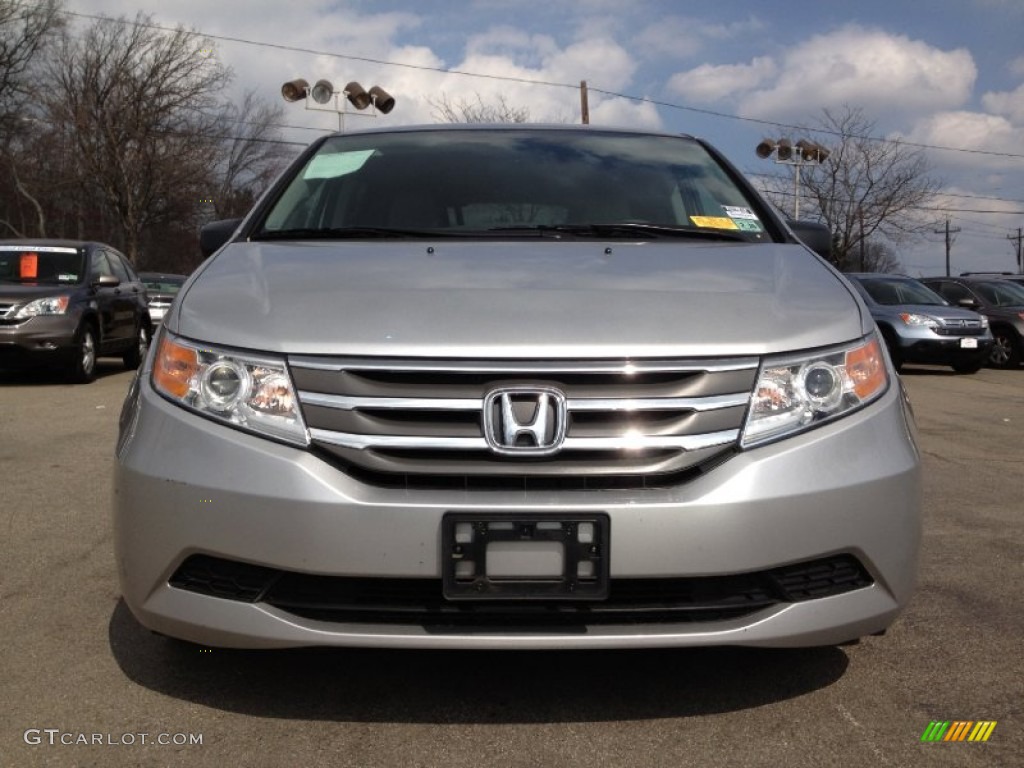 2011 Odyssey LX - Alabaster Silver Metallic / Gray photo #6
