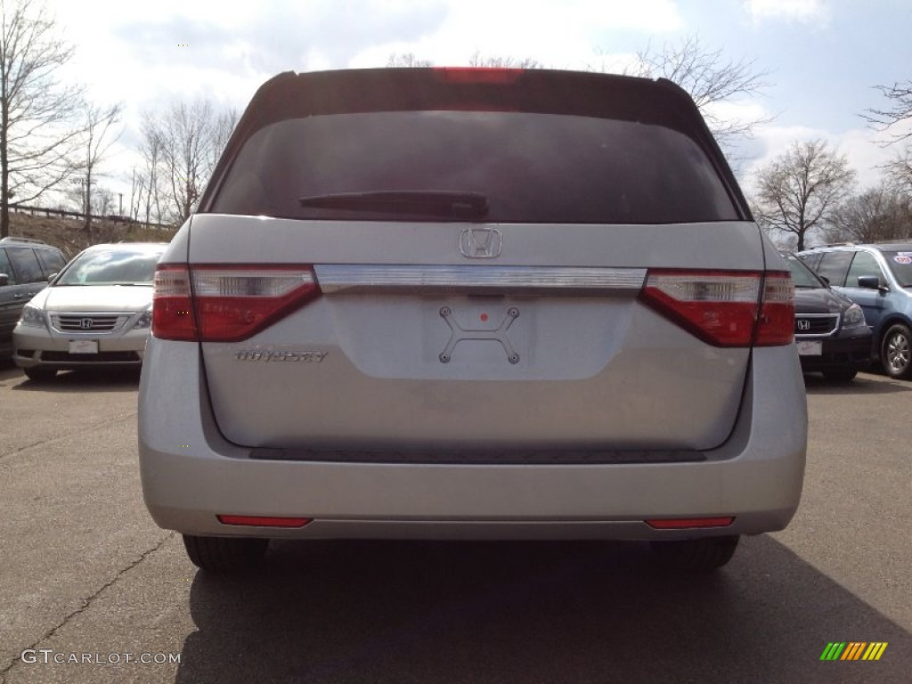 2011 Odyssey LX - Alabaster Silver Metallic / Gray photo #10