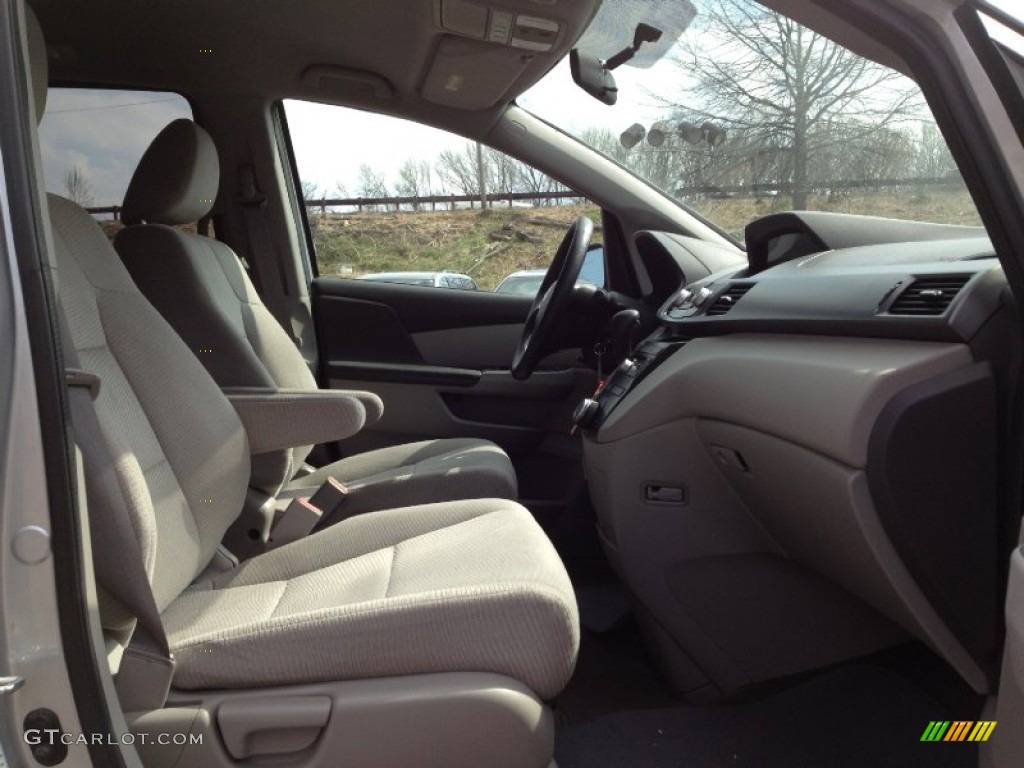 2011 Odyssey LX - Alabaster Silver Metallic / Gray photo #17