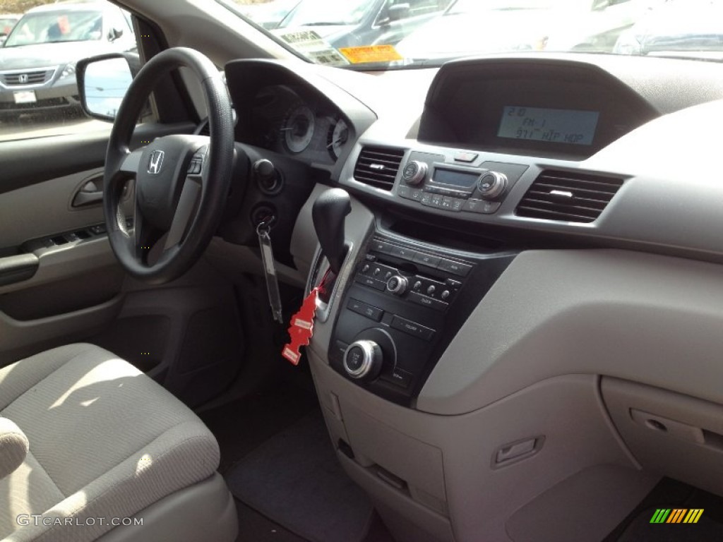 2011 Odyssey LX - Alabaster Silver Metallic / Gray photo #18